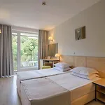 Hotel Madara Park
