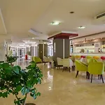 Madara Park فندق 4*