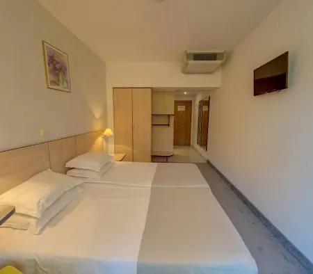 Madara Park Hotel 4*
