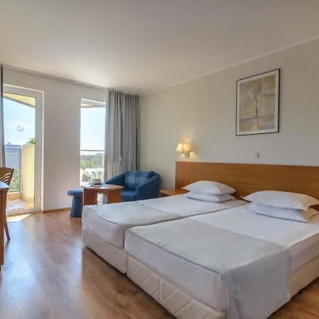 Hotel Madara Park 4*