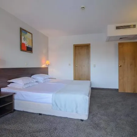 Madara Park 4* Golden Sands