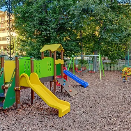 Madara Park Золотые Пески