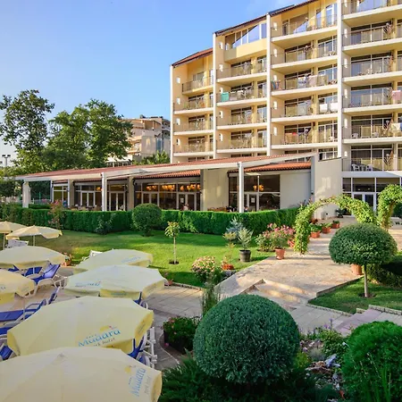 Hotel Madara Park