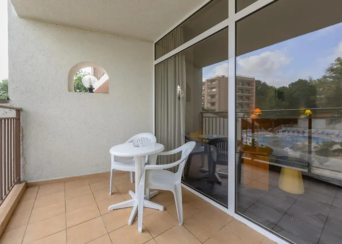 호텔 Madara Park 4*