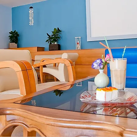 Hotel Madara Park