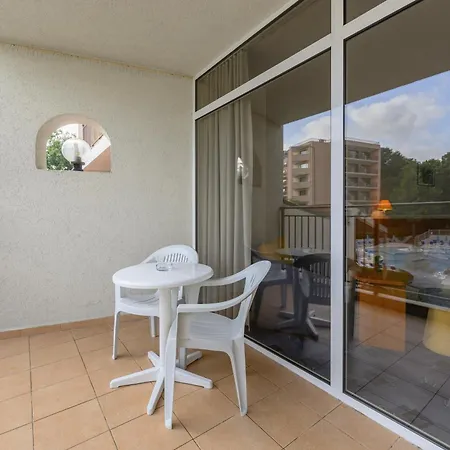 Hotel Madara Park 4*