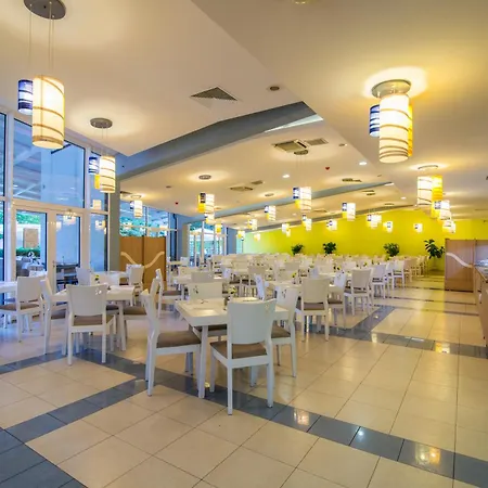 ホテル Madara Park 4*