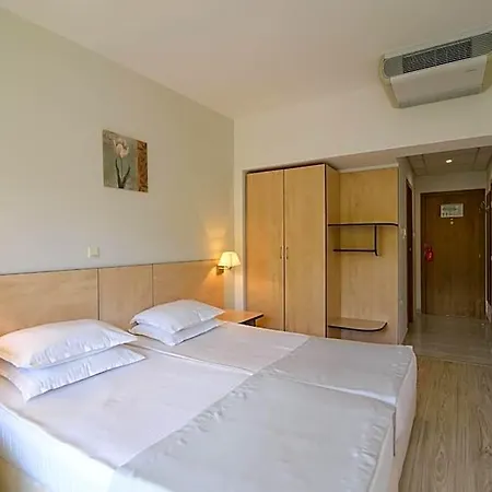 Madara Park 4* Golden Sands