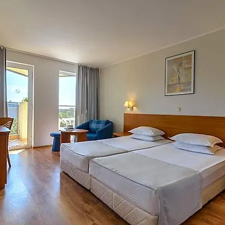 Madara Park Hotel 4*