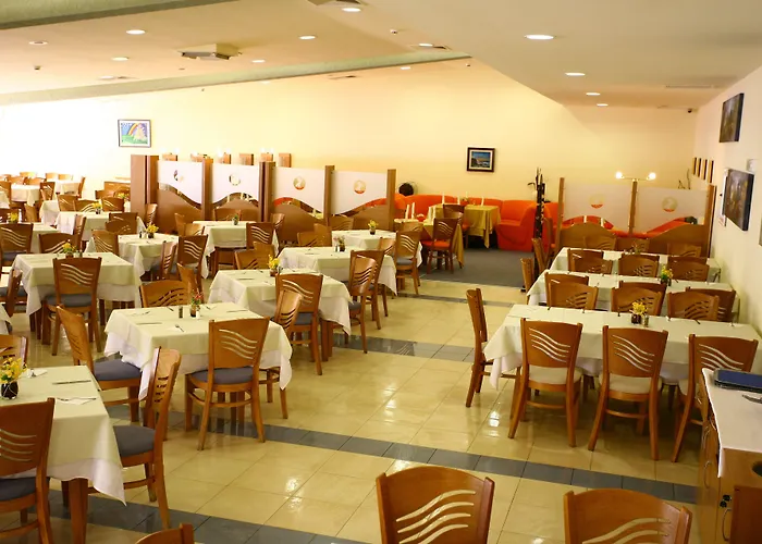 Madara Park Hotel 4*