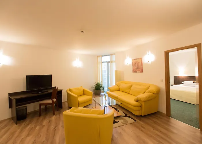 Madara Park Hotel 4*